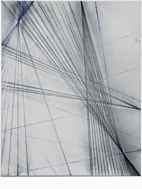 © Serena Amrein, Geräusch 2. 2020, Schwarzes und violettes Pigmentpulver auf grundiertem Baumwollgewebe, 50 × 40 cm