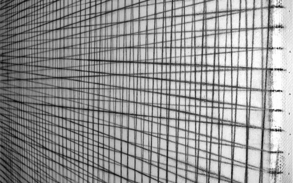 © Serena Amrein, Schlagschnur, Schwarzes Pigmentpulver auf Baumwollgewebe, Detail
