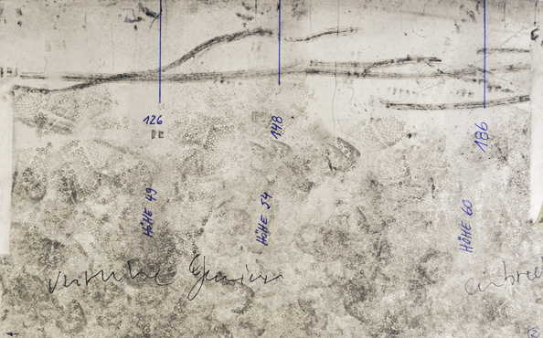 © Serena Amrein, Bodenzeichnungen auf Pappe, 65 × 100 cm, Kunsthaus Zofingen (CH)